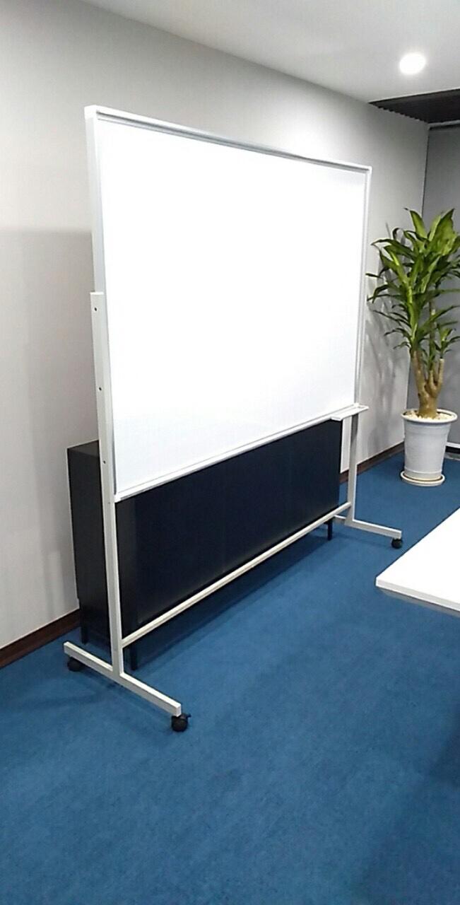 Bảng từ xanh di động kích thước 120 x 160 cm tặng kèm nam châm + lau bảng