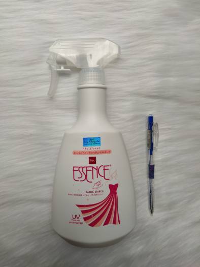 Xịt ủi quần áo Essence chai 600ml nhập khẩu Thái Lan -Shop GS An Khang