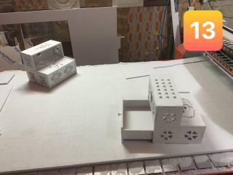 Kệ chân nail gấu teddy có ngăn