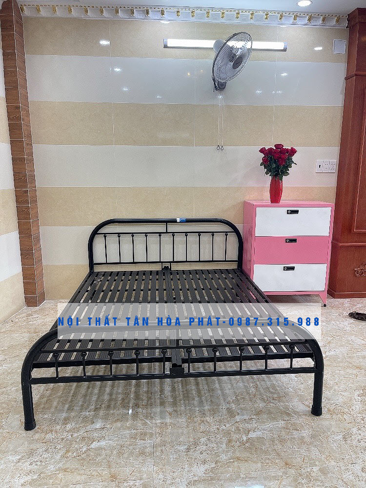 Giường sắt mỹ nghệ 1m6x2m tân hòa phát 01