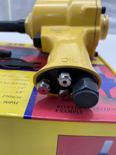 Súng rút rive bằng hơi Súng bắn đinh rút sử dụng hơi RIVETER