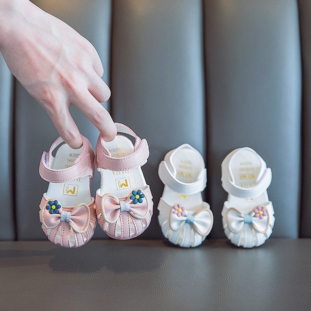Dép sandal siêu nhẹ cho bé gái tập đi từ 9 tháng đến 3 tuổi