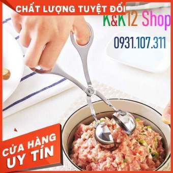 Dụng cụ l&agrave;m thịt vi&ecirc;n. K&eacute;o kẹp l&agrave;m thịt vi&ecirc;n bằng th&eacute;p kh&ocirc;ng gỉ. Vật dụng nh&agrave; bếp tiện &iacute;ch.