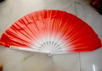 Quạt Lụa múa nghệ thuật-Múa nhóm