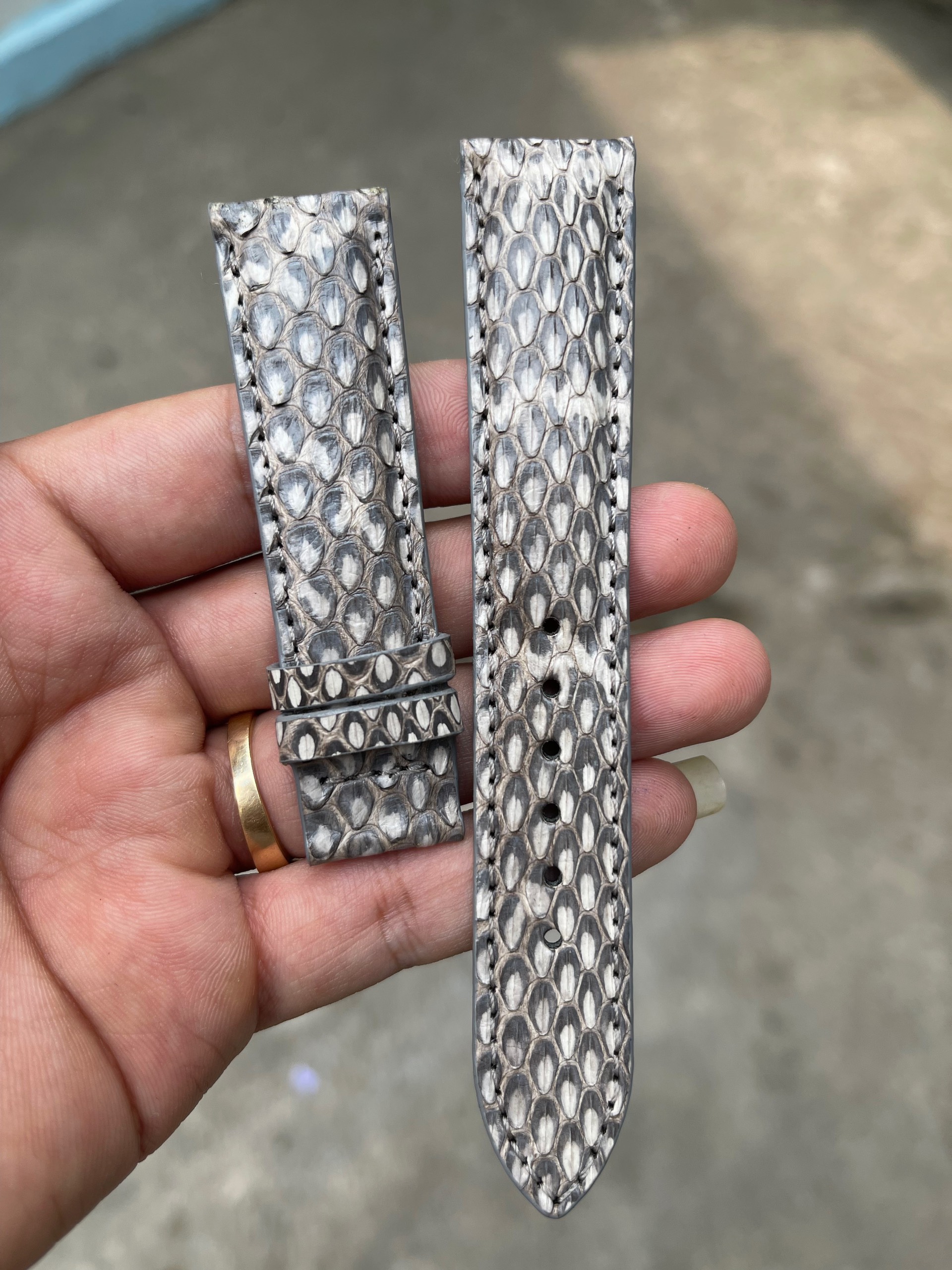 Dây Đồng Hồ Da Rắn Vân Cực Đẹp, Lạ Màu Trắng Mộc, Dây Da Thật Nhiều Size ( Có size lẻ) TẶNG KÈM Khóa, Chốt Và Dụng Cụ Thay Dây