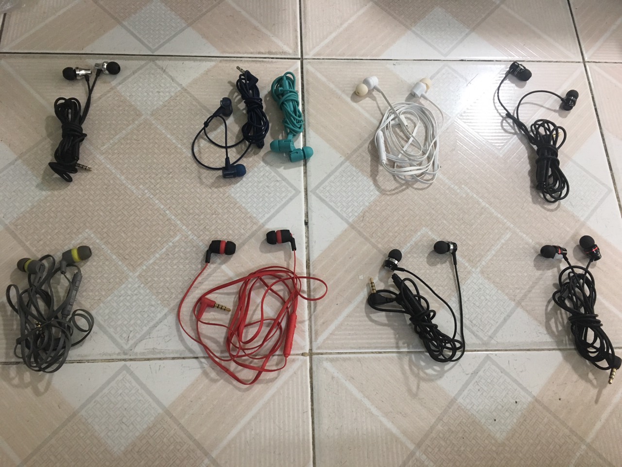 Thanh lý đồng giá tai nghe Like New Awei & Mozard chính hãng còn mới 99%