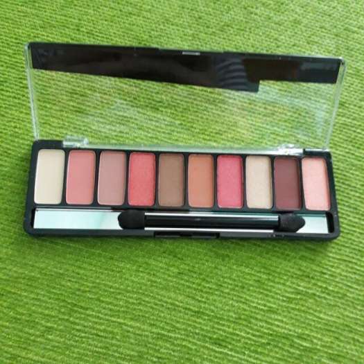 Bảng Phấn Mắt Lameila 10 ô MAKE UP