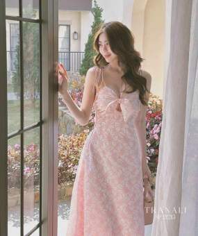Đầm nữ 2 dây họa tiết bông mai dễ thương chất gấm tapta tôn dáng cho nàng đi chơi và dự tiệc