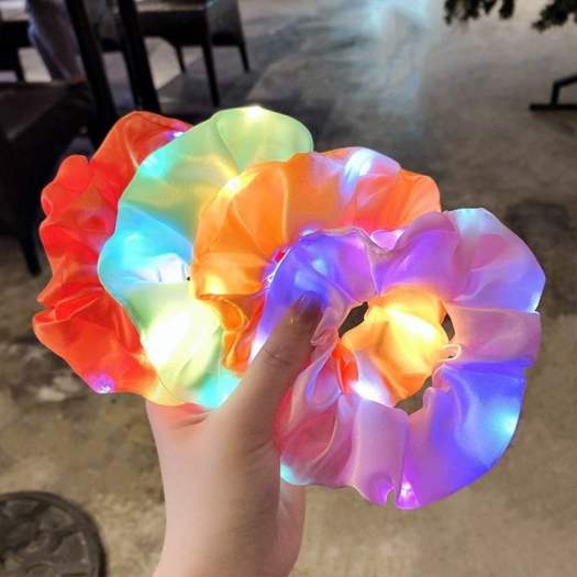 (HOT)Dây Buộc Tóc Scrunchies Phát Sáng kiểu Hàn Quốc Siêu Cute Bằng VảiCó Đèn Led Phát Sáng Trong Đêm Siêu Đẹp Dây Thun Co Giãn