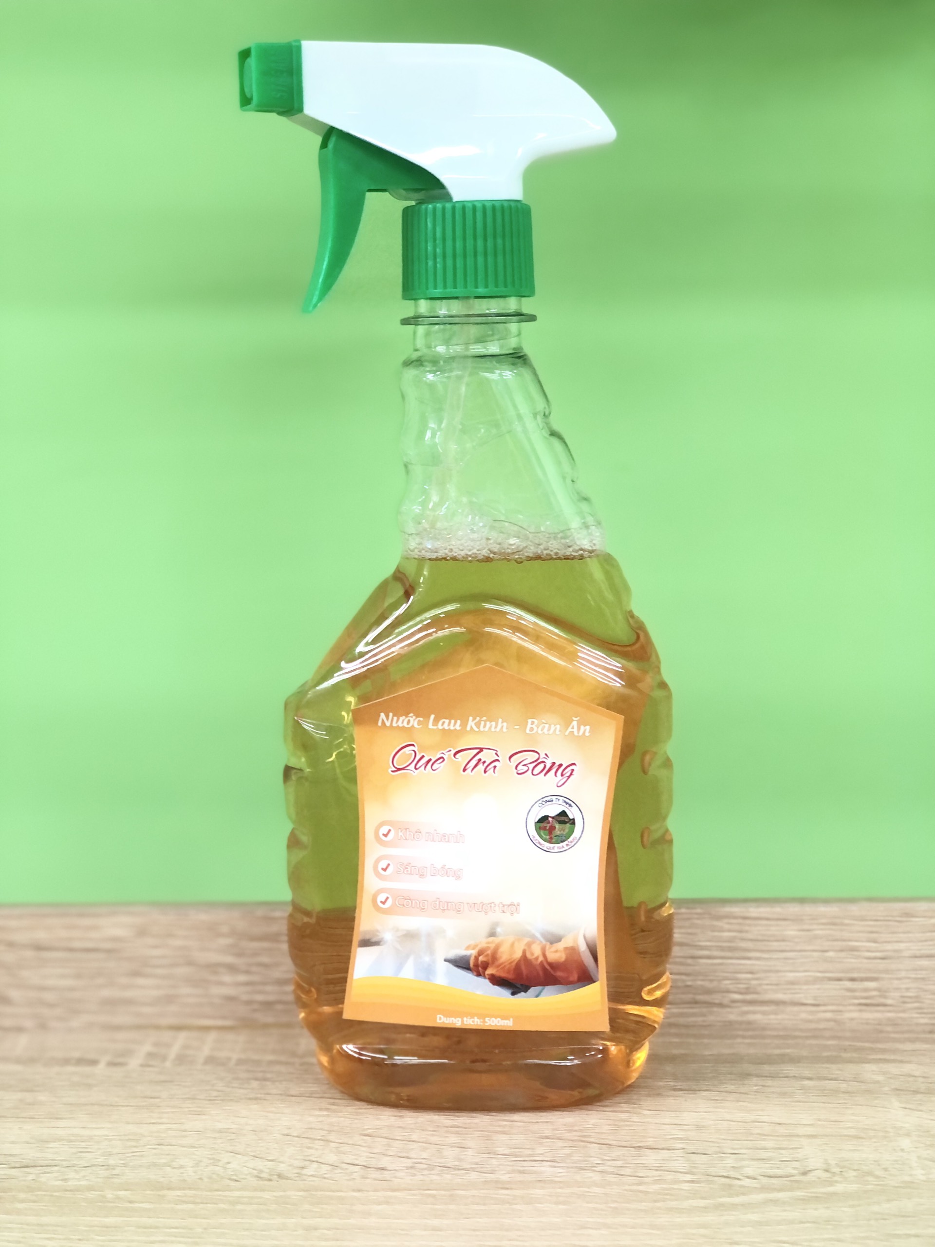 Nước lau kính bàn ăn quế trà bồng 500ml