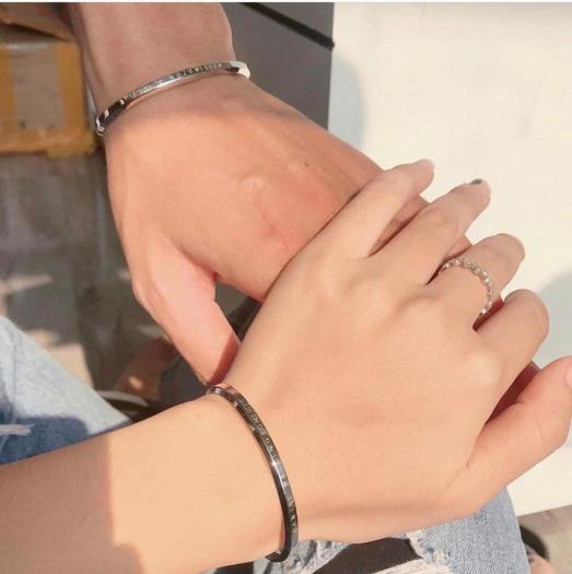 Giá hủy diệt] Vòng Cuff DW v1 - Vòng tay cặp đôi thời trang Titanium thép không gỉ 316L [Bảo Hành 1 năm