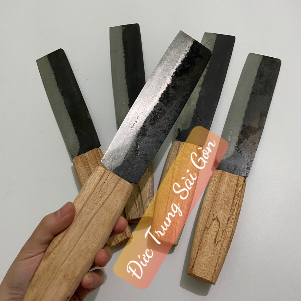 Dao gọt thơm, dứa, thái thịt, xẻ cá, thái rau,... siêu nhanh siêu bén. Dao Đa Sỹ