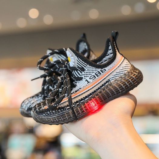 Giày thể thao trẻ em ho.a c.ú.c đế dạ quang có đèn led nhấp nháy mã GD2 HOT SALE