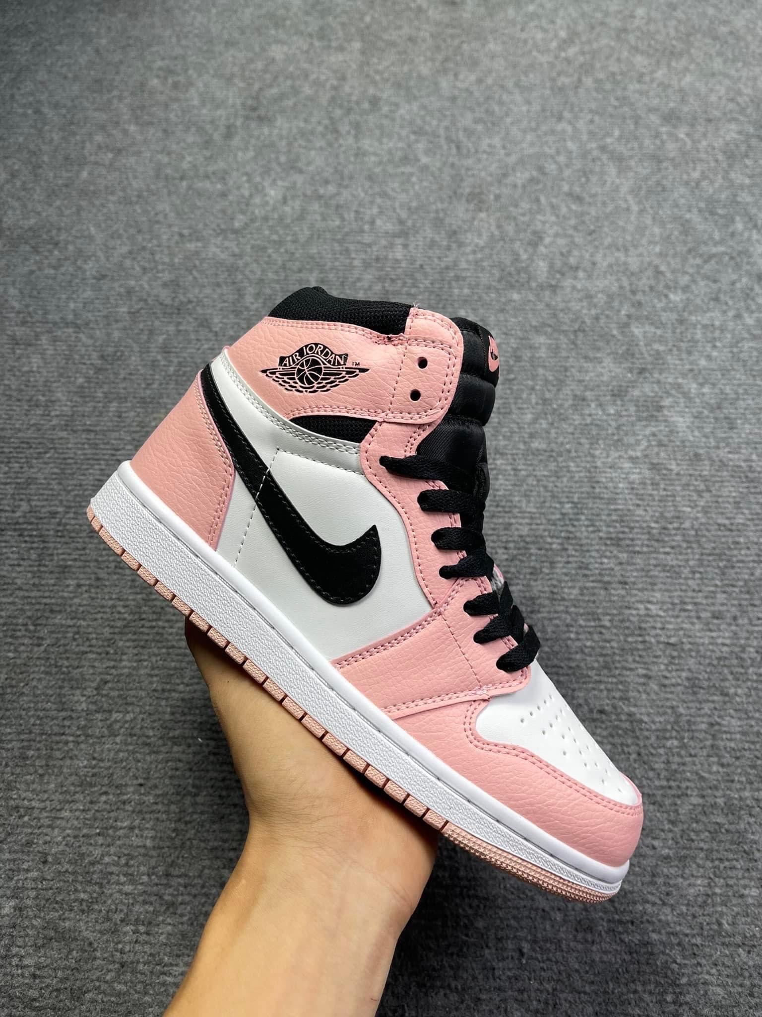 Giày Sneaker Jordan hồng nữ cổ cao bản đẹp tiêu chuẩn, Giày jordan 1 nữ màu hồng nhạt cực xinh dễ phối đồ, giày thể thao jd hồng chất 2022