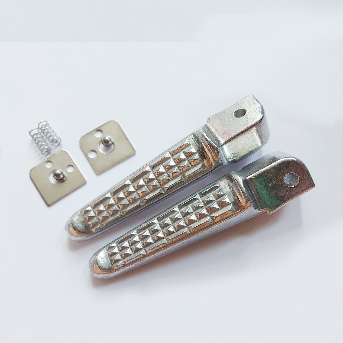 Gác chân sau xe sirius, exciter, jupiter, ex 135, ex 150 kiểu raider