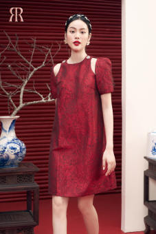 RẬP - Đầm Thân Suông Cổ Tròn Đính Đá Khoét Vai - CHIC 01 ĐỎ - FS