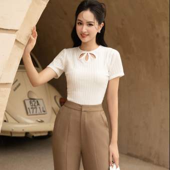 Chỉ 03-05/03 Sale upto 30% OLV - Áo Dazzy Cutout Top