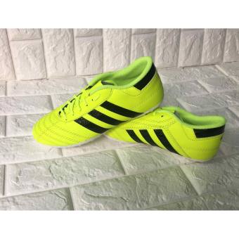 Giầy đá bóng phủi 3 sọc CT3 màu trắng / đen ( giầy đá banh đế TF )