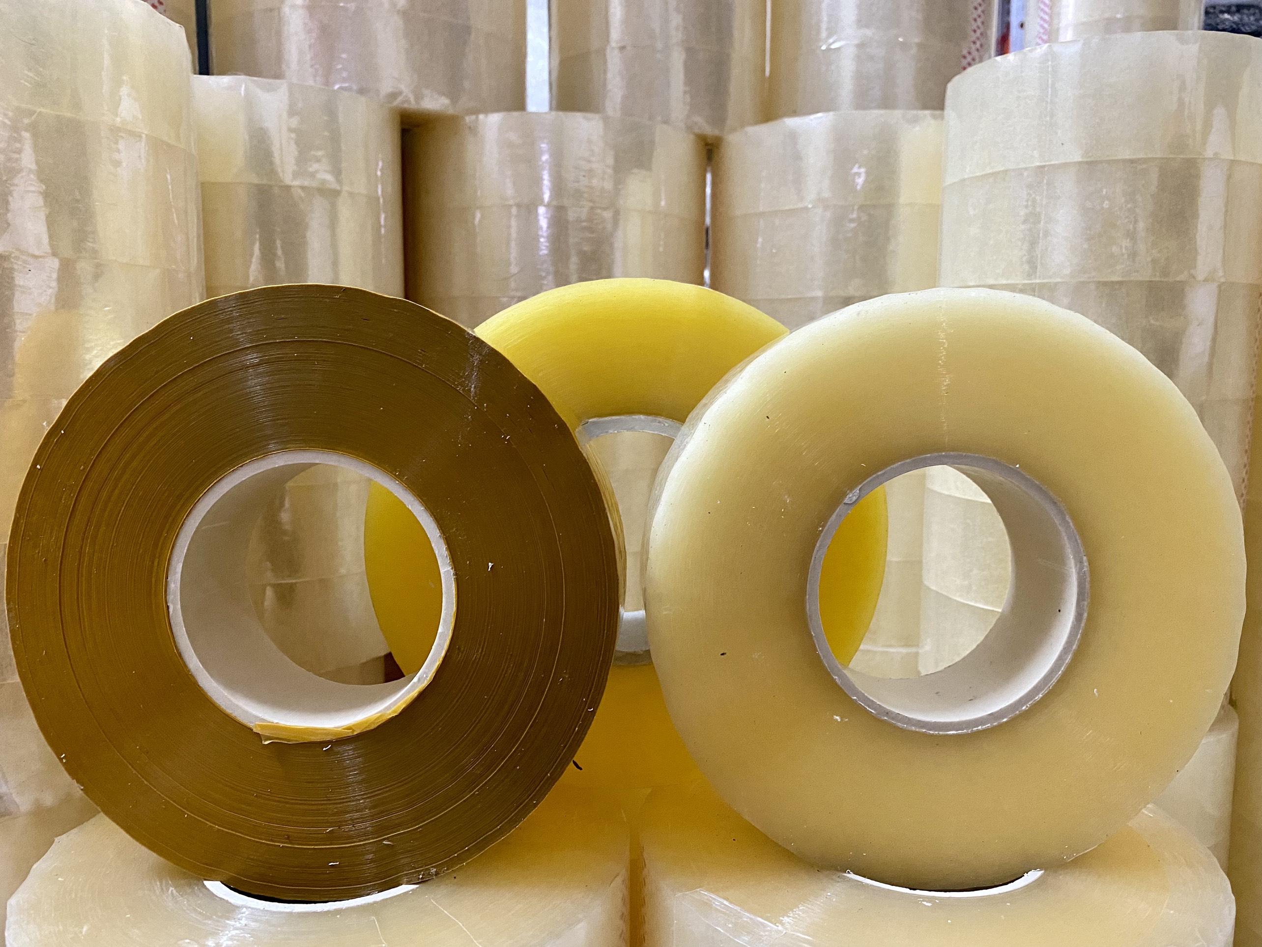 Băng dính cuộn 1kg lõi mỏng , băng keo 1kg lõi mỏng đủ 3 màu giá xưởng sản xuất