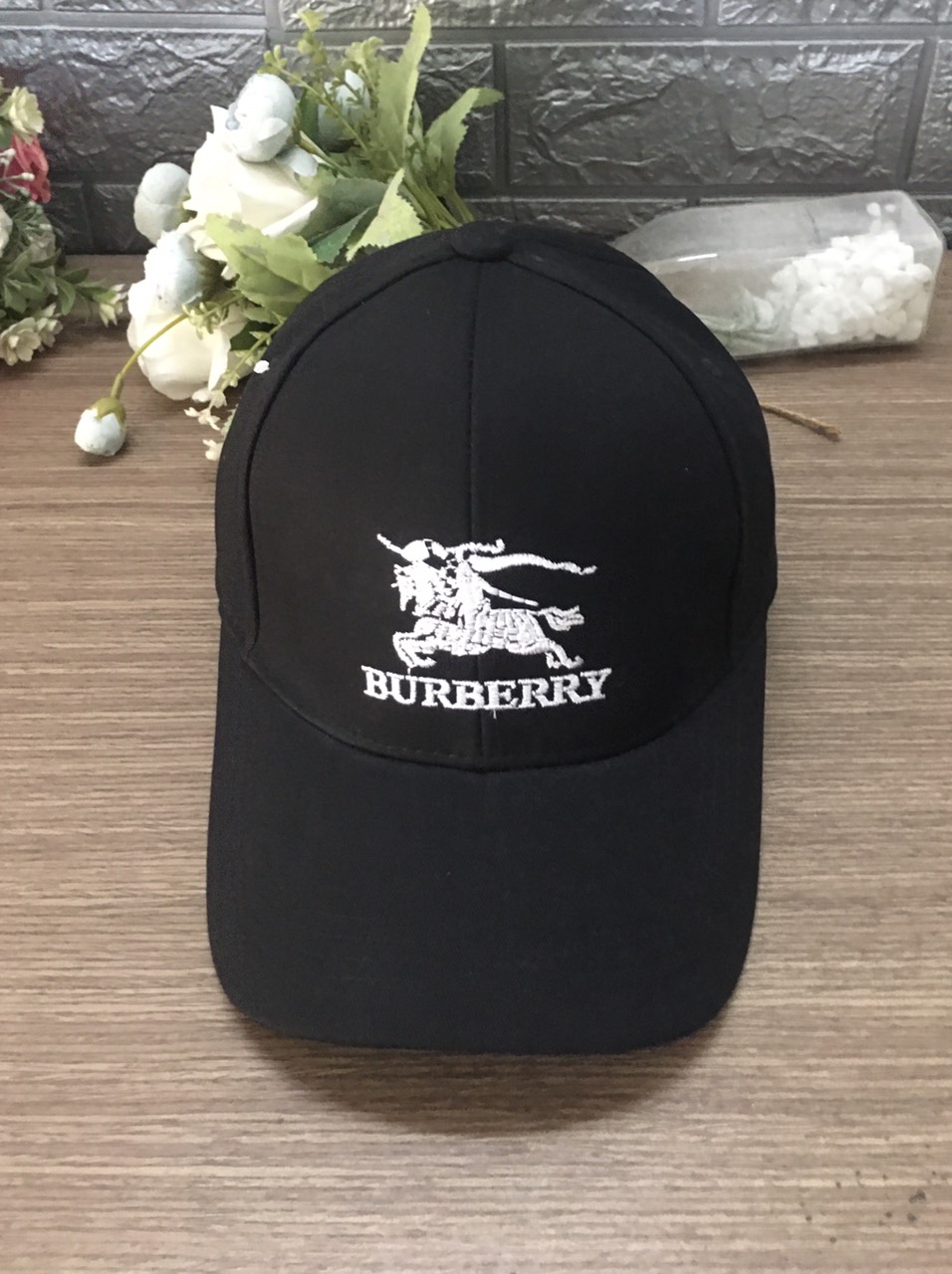 Nón kết Burberry vải kaki đen thời trang nam nữ