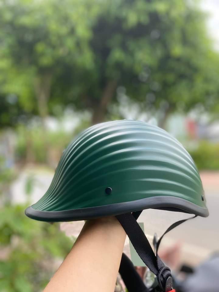 Nón bảo hiểm thời trang đua ngựa họa tiết sò màu xanh lính giá siêu rẻ