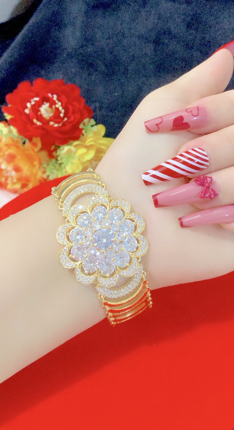 Vòng tay nữ đính xoàn mạ 18k cao cấp p932