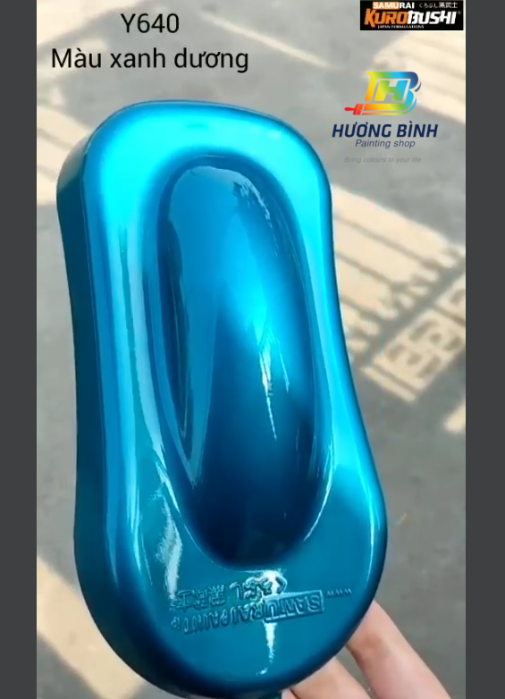 Sơn xịt Samurai màu Xanh Dương - Y640 (cần sơn trên nền màu Bạc) (400ml)