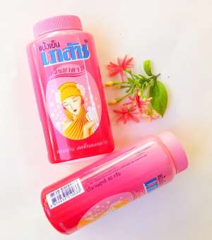 Phấn lạnh Bhaesaj Thái Lan 50gr (Cooling Powder) - Madam Aroma