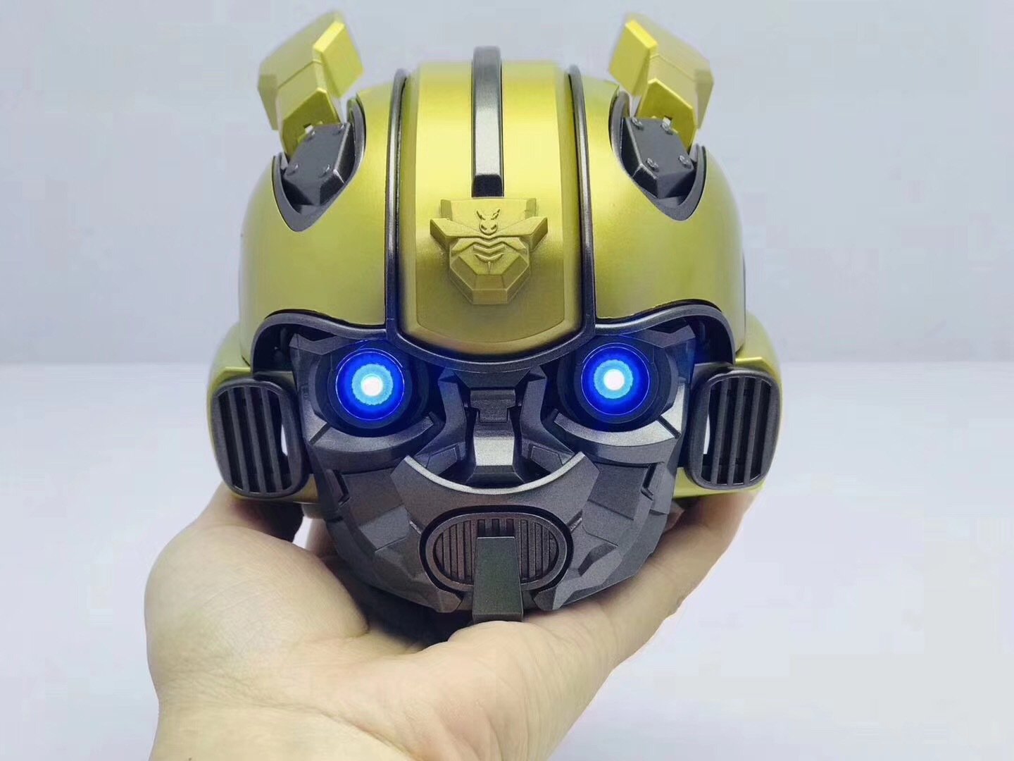 [Đổi Trả Hàng Trong 7 Ngày] Loa Bluetooth BUMBLEBEE Không Dây 2 Phiên Bản Âm Chuẩn Bass Mạnh Có Đèn LED (2 phiên bản)