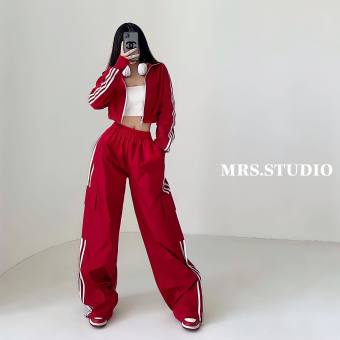 Bộ gió thể thao nữ cá tính MRS