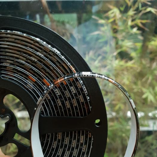 Dải đèn Led RGB dây dán 5m đổi nhiều màu qua điện thoại + Nguồn + Remote điều khiển, Đèn ngủ Giáng Sinh, Cuộn đèn Led dây dán 5m