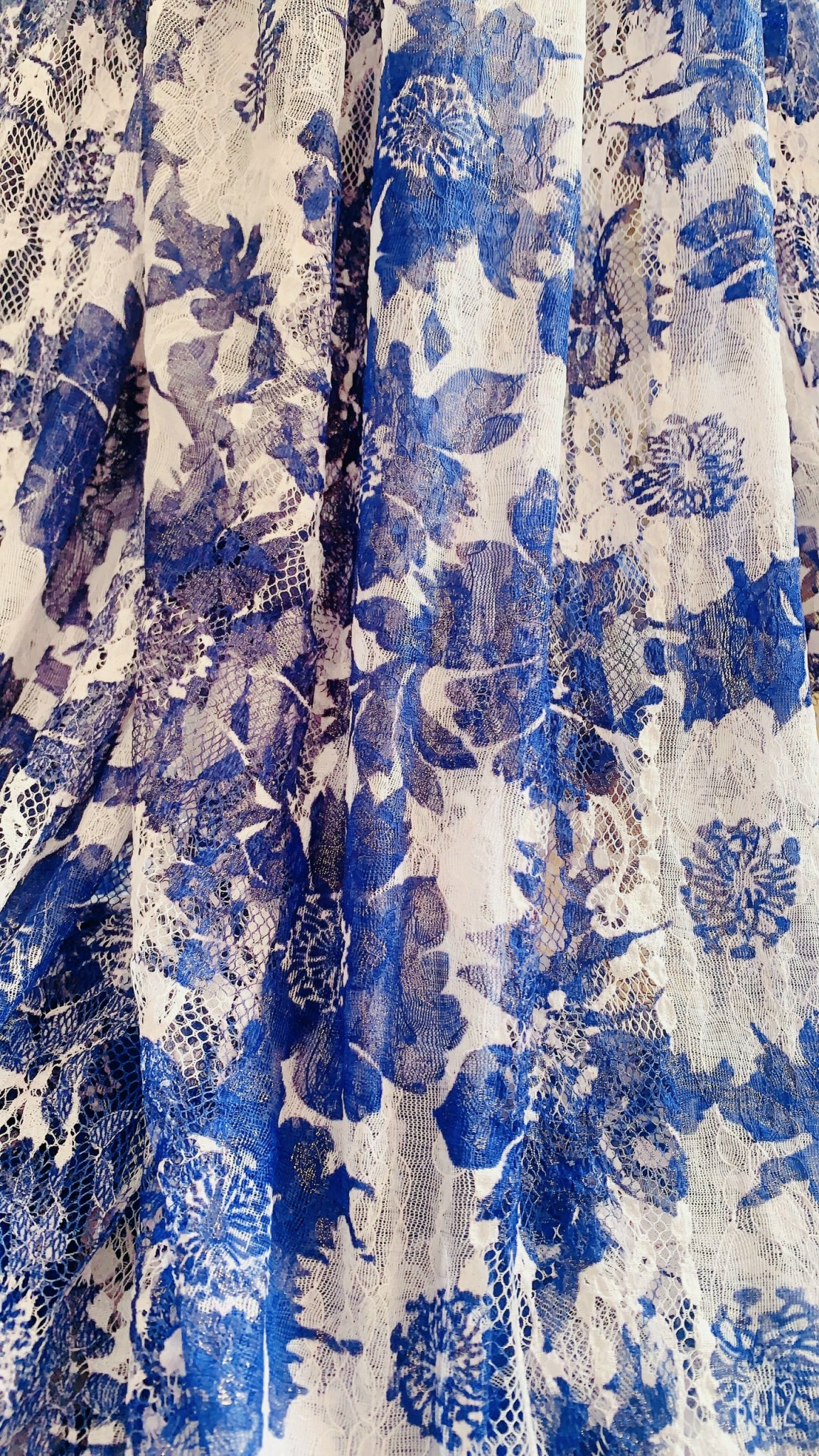 2,6m Vải ren hoa chất đẹp may váy đầm, dạ hội, áo kiểu khổ 1m47