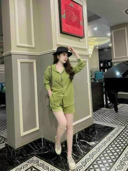 Set áo sơ mi kèm áo trong màu đen & quần đùi rút dây