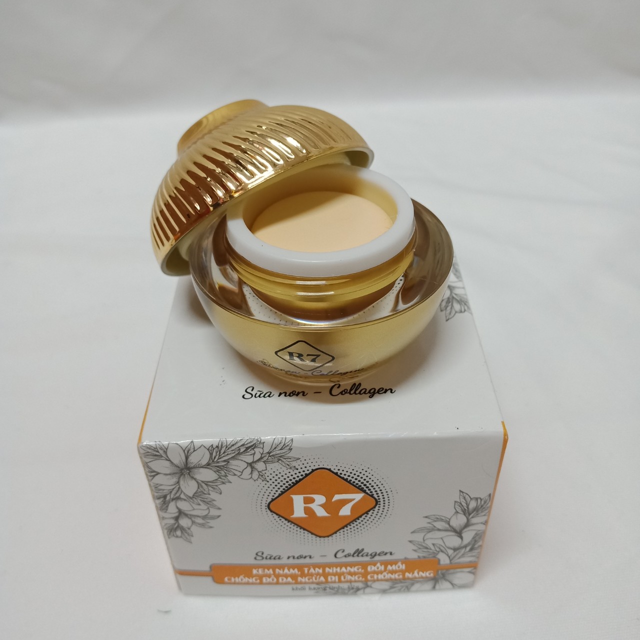 Kem R7 kem nám,tàn nhang,đồi mồi, chống đỏ da,ngừa dị ứng,chống nắng (Vàng)