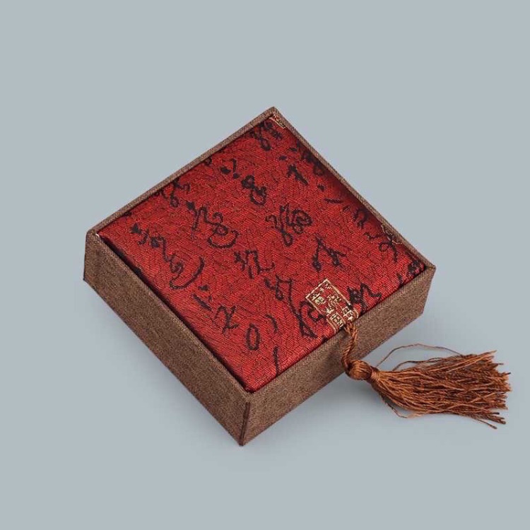 Hộp Đựng Vòng Tay Trang Sức Trầm Hương