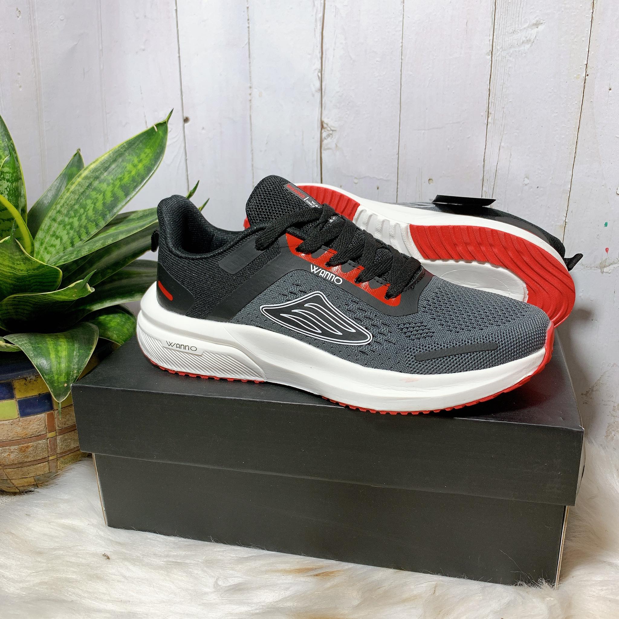 [HCM]Giày Sneaker Nam Nữ Màu Đen Thể Thao Thời Trang Đế Cực Êm [ Tặng Box ]