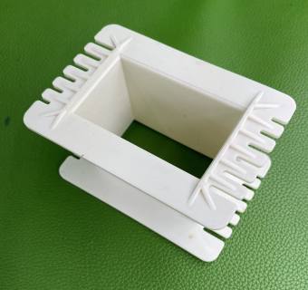 Khuôn nhựa  Fe32x50mm, Fe32x60mm quấn biến áp kích cơ. Quấn biến áp thường 220v.  Khuôn nhựa Bông