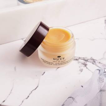 Son dưỡng môi NUXE REVE DE MIEL LIP BALM dạng hũ của Pháp mẫu mới 2021, dưỡng ẩm mềm môi, nuôi dưỡng mạnh mẽ và tái tạo đôi môi khô và nứt nẻ, làm bong tróc lớp da chết dê dàng, giúp môi bạn luôn hồng tươi và mềm mại