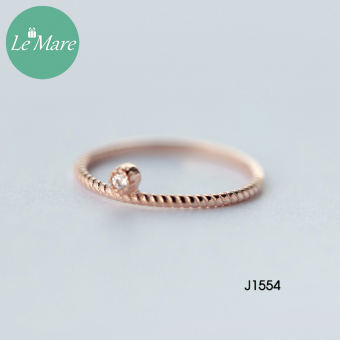 Nhẫn titi đá lệch Le'mare Jewelry J1554