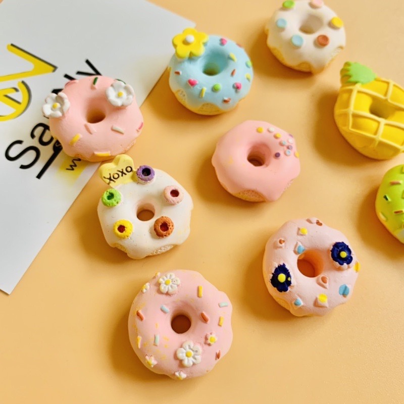 Nam châm hít tủ lạnh hình bánh donut mini kích thước 2.3cm
