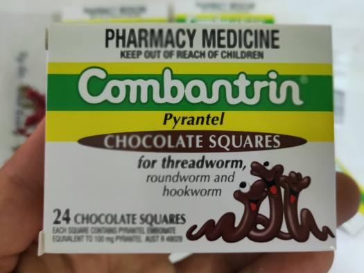 Kẹo socola tẩy giun Combantrin Chocolate Squares 24 của Úc
