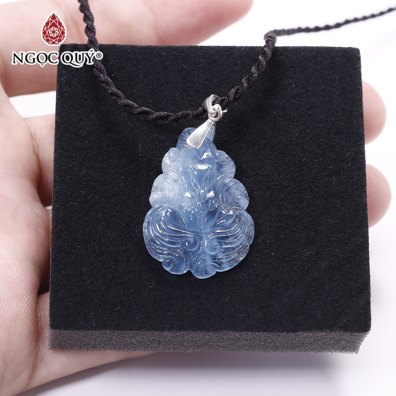 Mặt dây chuyền nữ hoàng hồ ly aquamarine - ngọc quý