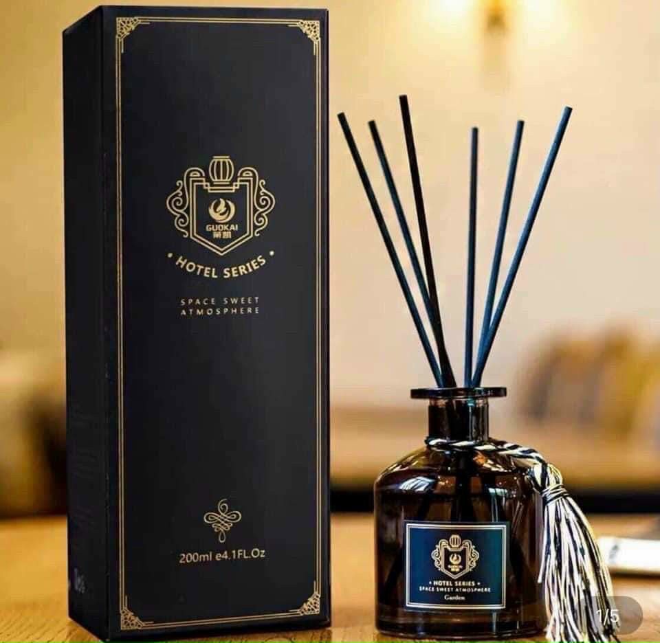 Nước hoa phòng khếch tán tinh dầu , phòng khách , phòng ngủ,phòng học,phòng giải trí, hương thơm tự nhiên