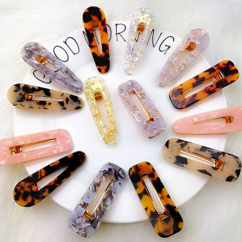 Kẹp mái xà cừ loang phong cách Hàn Quốc