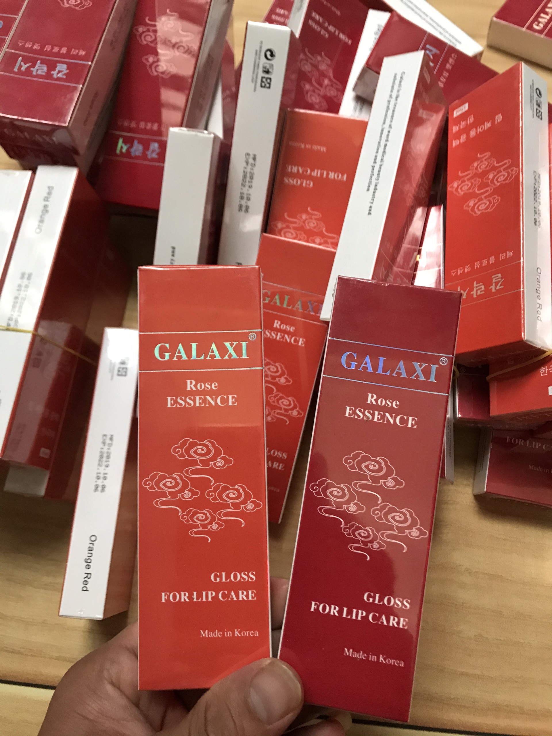 Dưỡng galaxi hàn quốc dưỡng kích màu môi sau phun xăm giúp môi lên đều màu tươi màu hơn