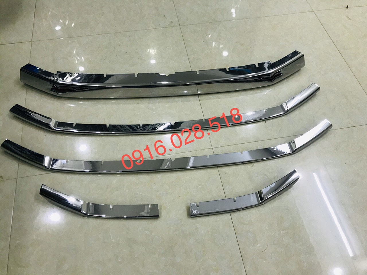 Ốp trang trí mặt calang toyota innova 2017-2018-2019-2020 sáng bóng, phụ kiện độ xe ô tô ca lăng