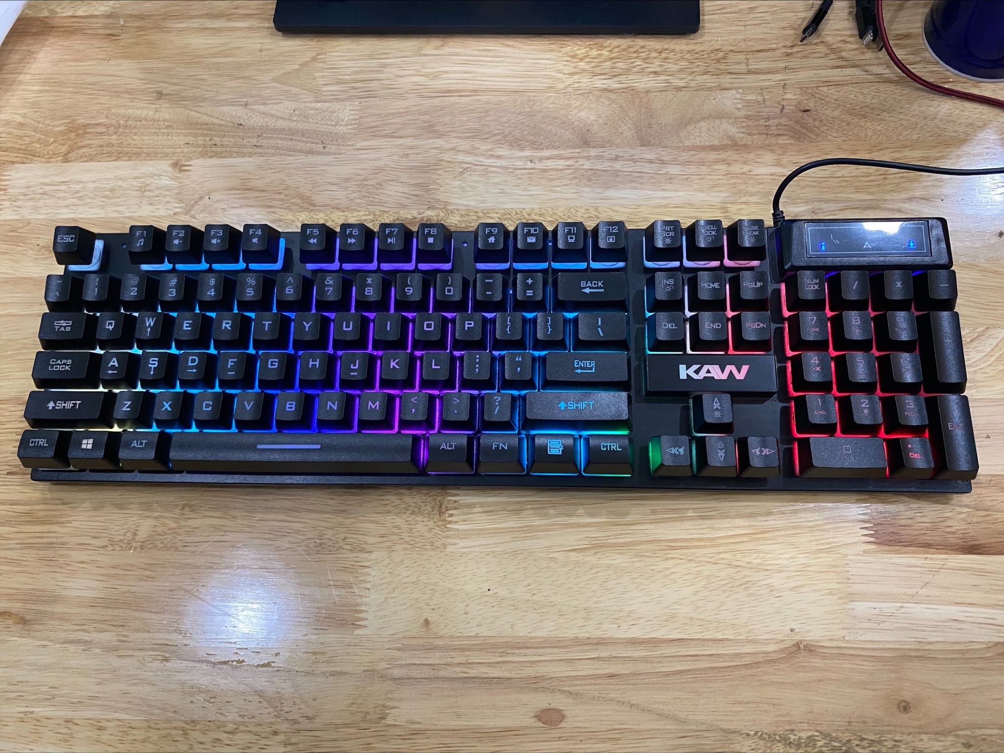 Bàn Phím Cơ Game Thủ, Bàn Phím Cơ Tốt, Bàn phím, Bàn Phím Laptop. Mua Ngay Bàn Phím, Bàn Phím Máy Tính Có Dây K600  Thiết Kế Giả Cơ Tích Hợp Đèn Led Vàng Đẹp Sử Dụng Dễ Dàng Nơi Thiếu Ánh Sáng.