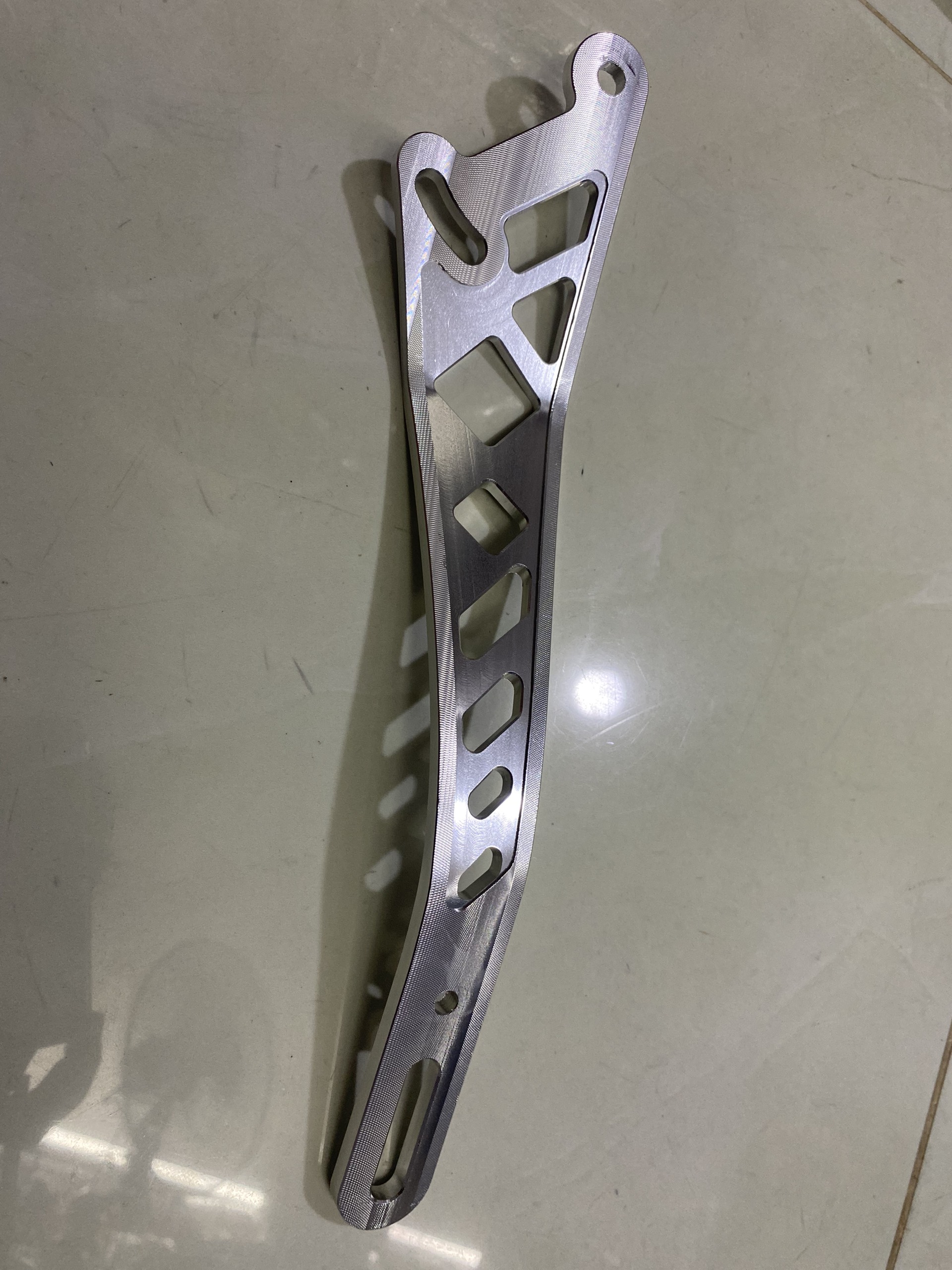 Pass treo pô exciter 150 nhôm cnc loại dài