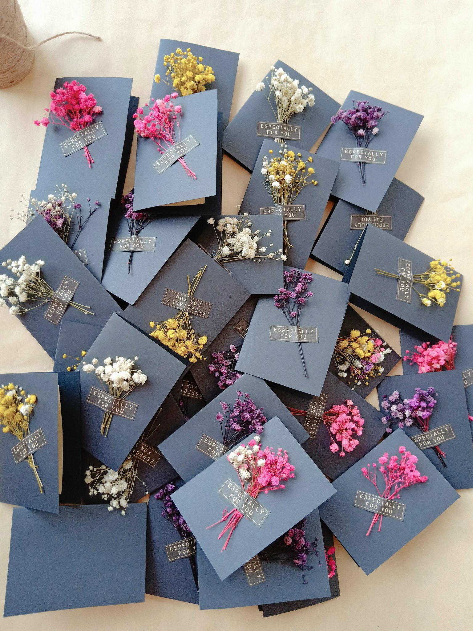 Thiệp hoa khô handmade nhiều mẫu nhiều màu độc lạ, ý nghĩa, xinh xắn