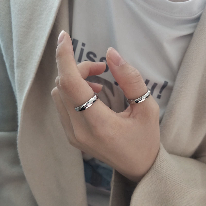 Nhẫn titan trơn unisex dành cho nam và nữ phong cách đơn giản